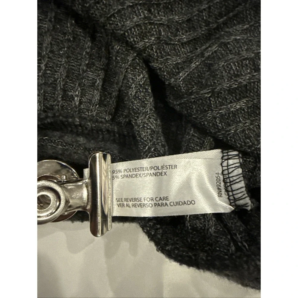 A Love Story Women's Grey Sweater Size XL Is All Right. We're Good. - Picture 9 of 11